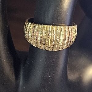 Elegant 14K Gold Ring
